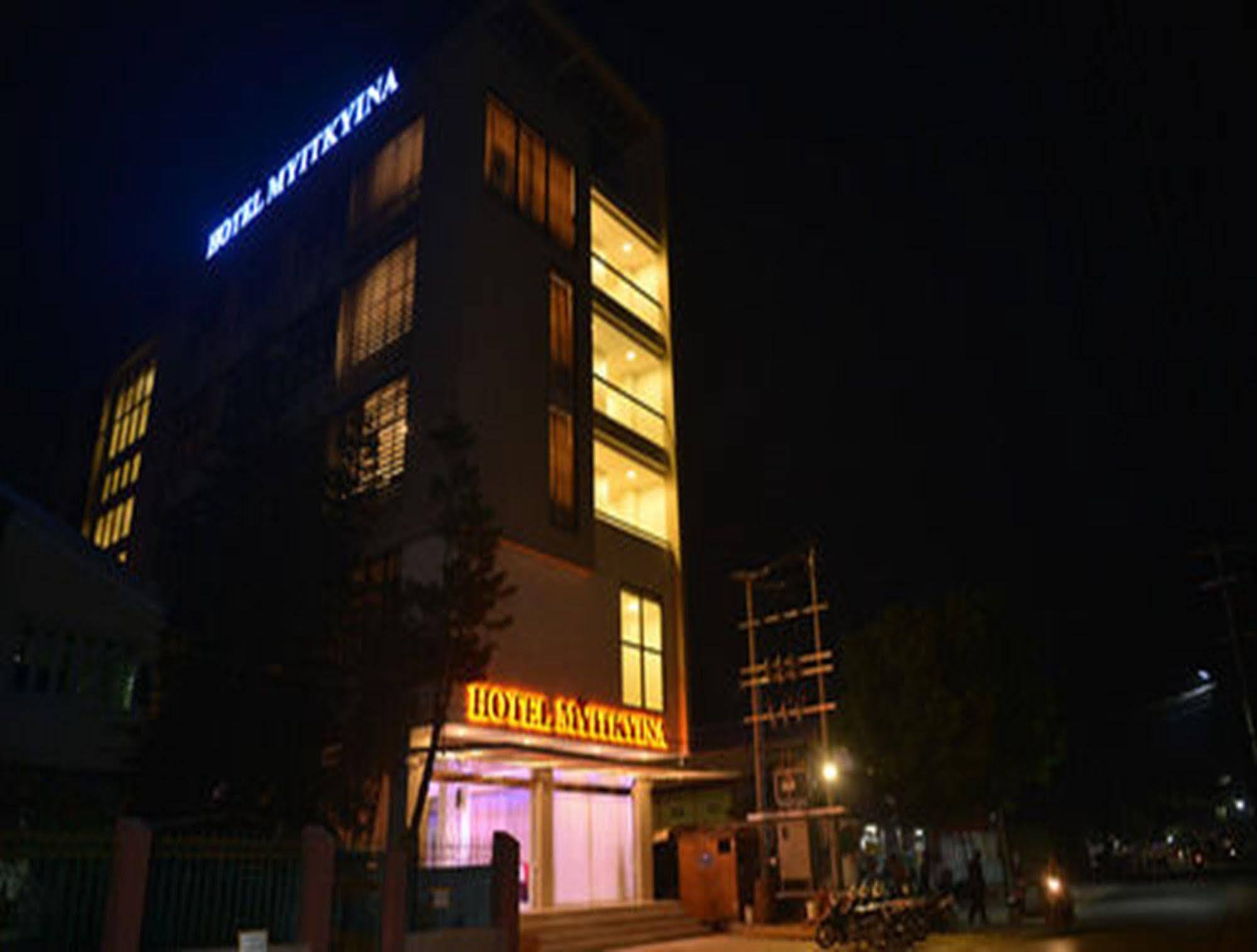 Hotel М'їчина Екстер'єр фото