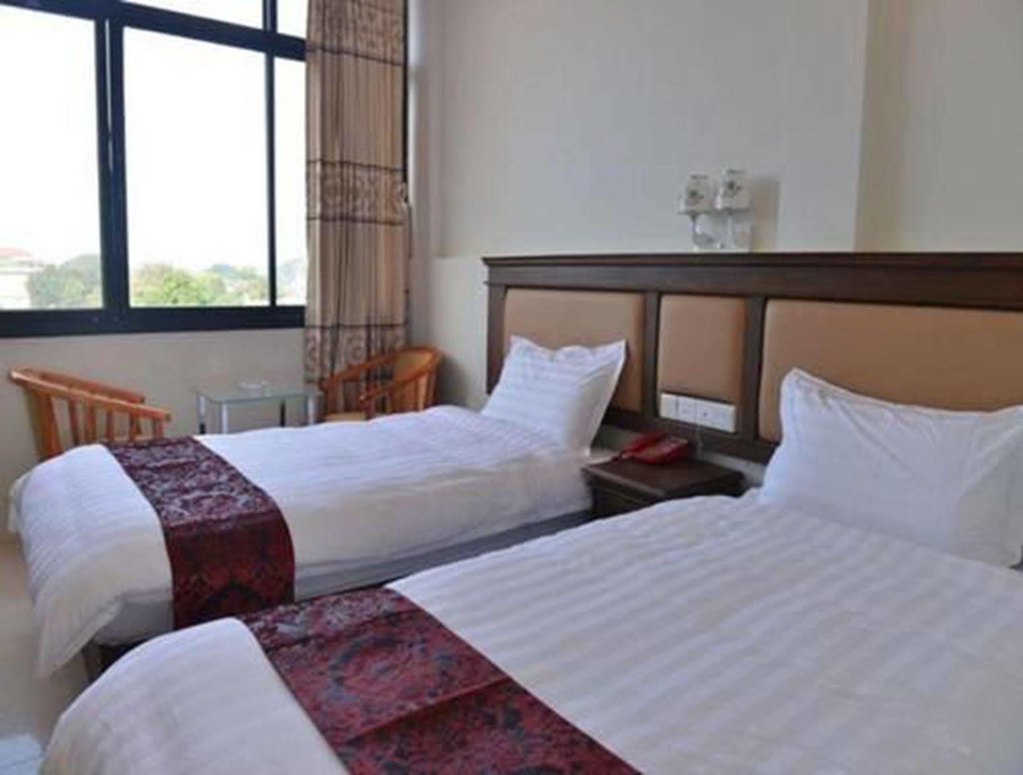 Hotel М'їчина Екстер'єр фото